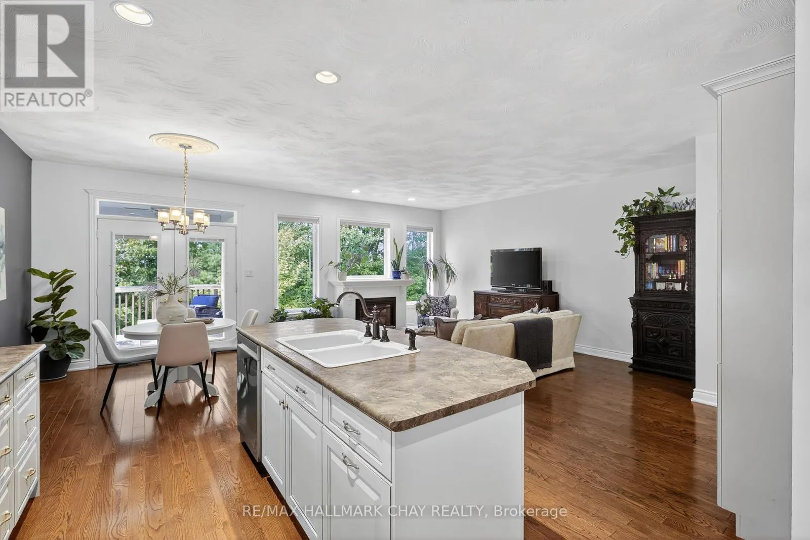 32 WILDWOOD TRAIL