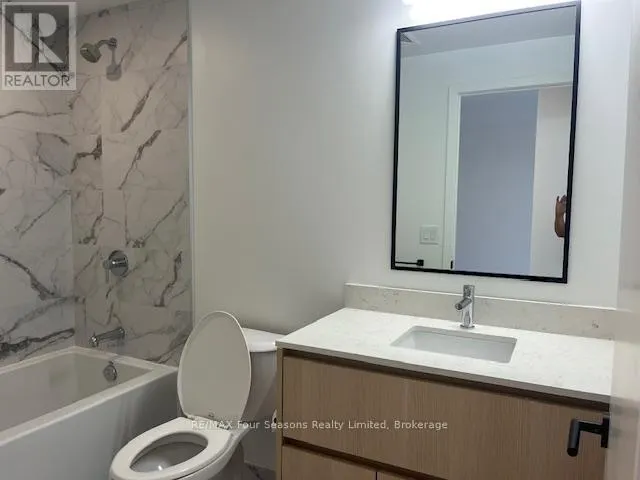 226 - 31 HURON STREET, #226