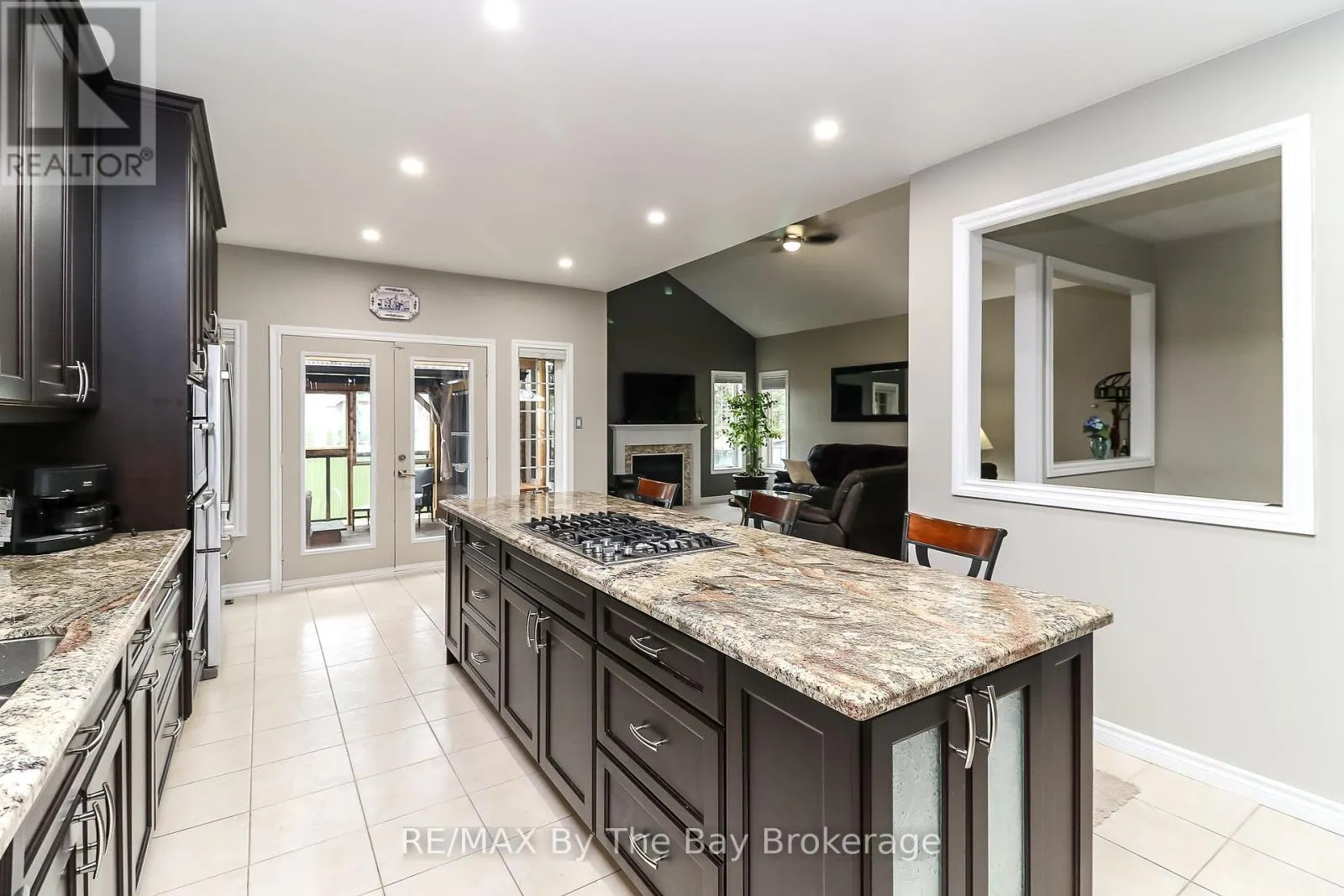 37 WALNUT DRIVE