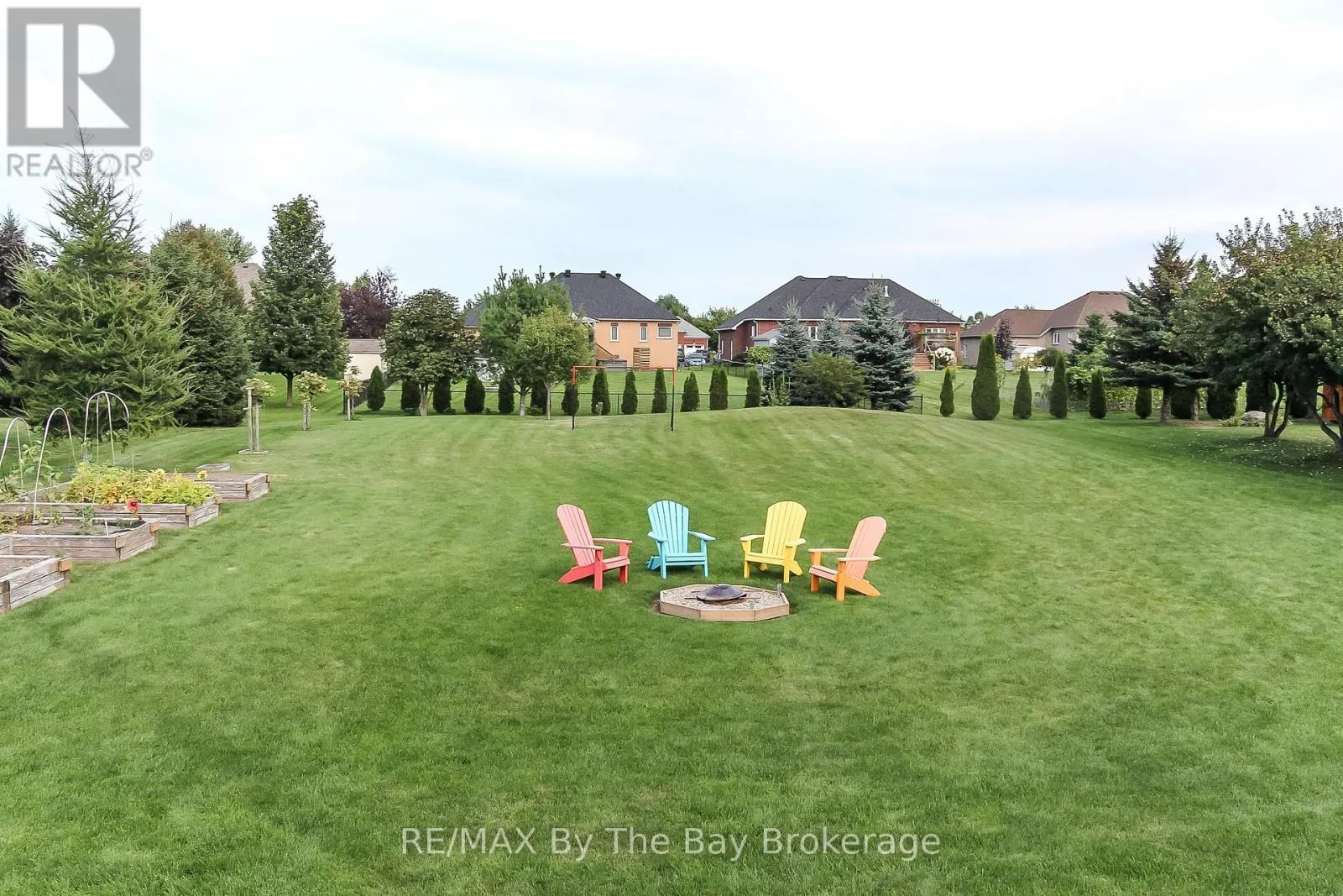 37 WALNUT DRIVE