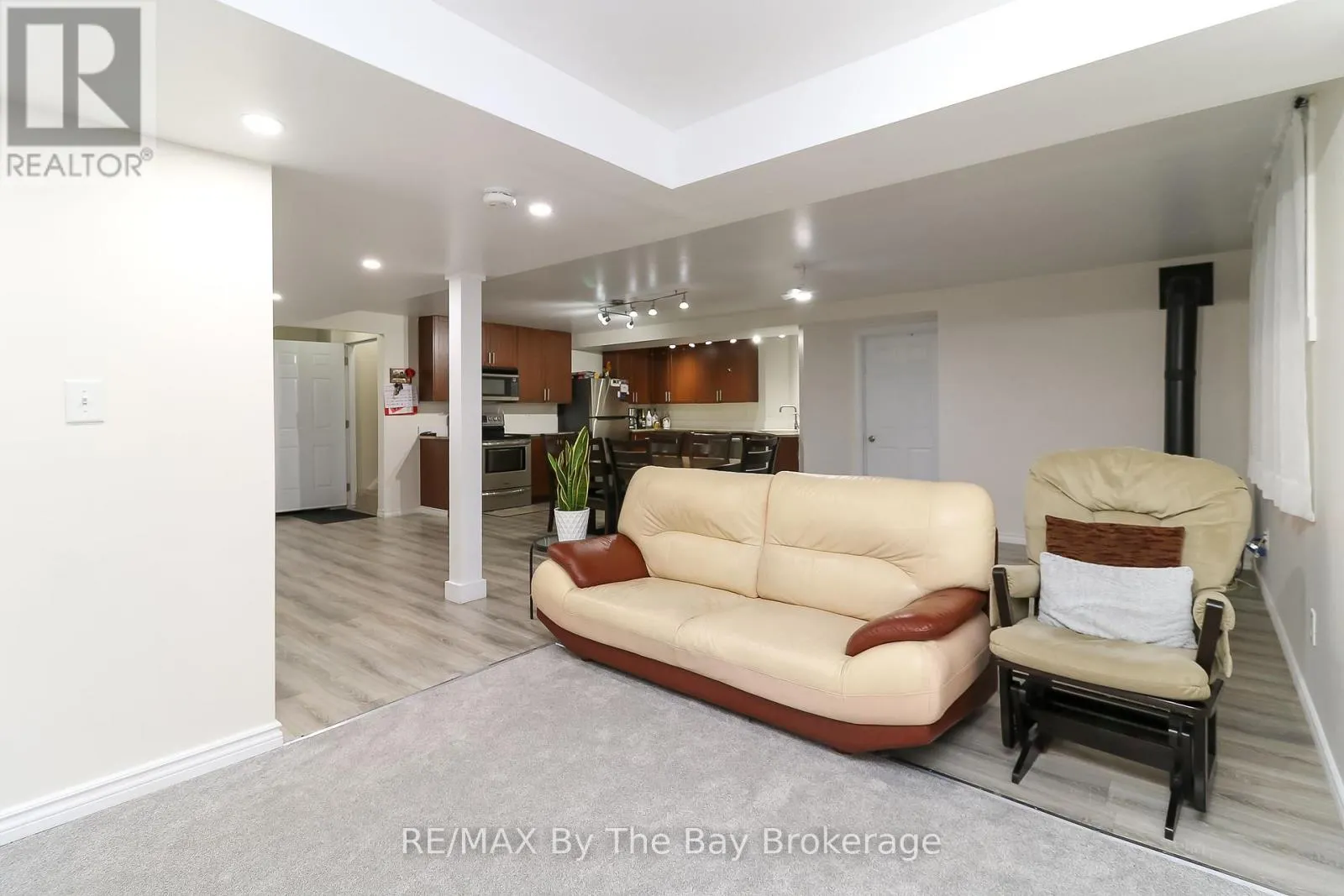 37 WALNUT DRIVE