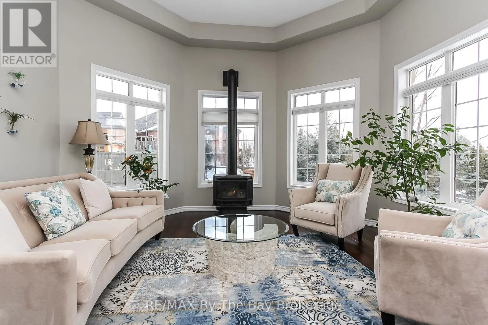 37 WALNUT DRIVE
