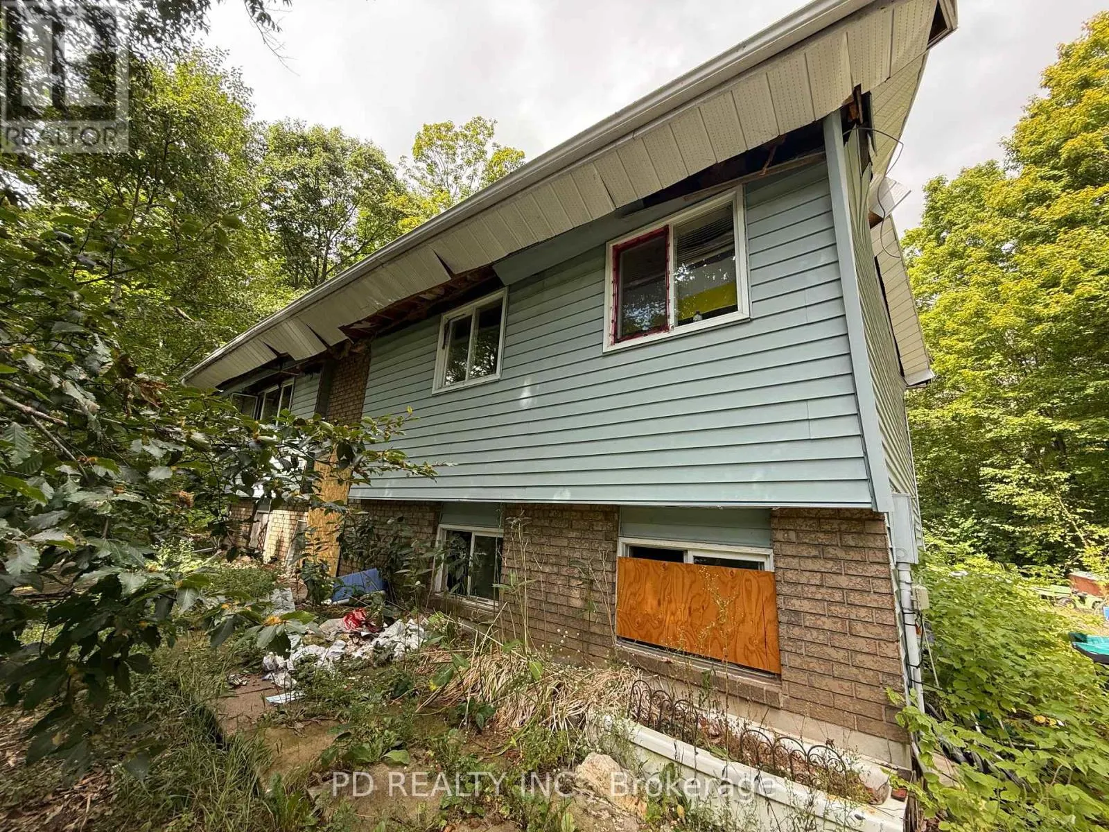162 FARLAIN LAKE ROAD W