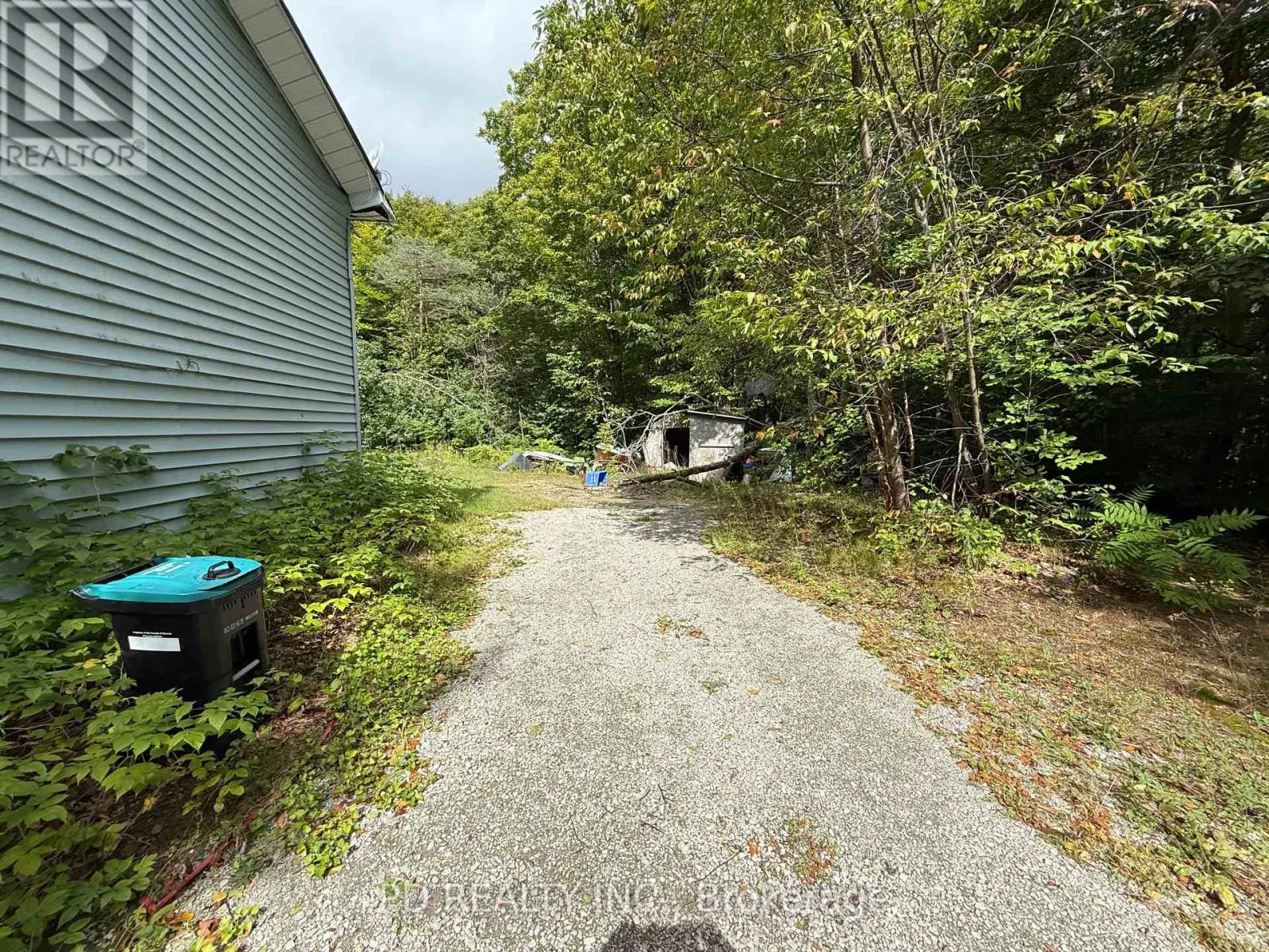 162 FARLAIN LAKE ROAD W