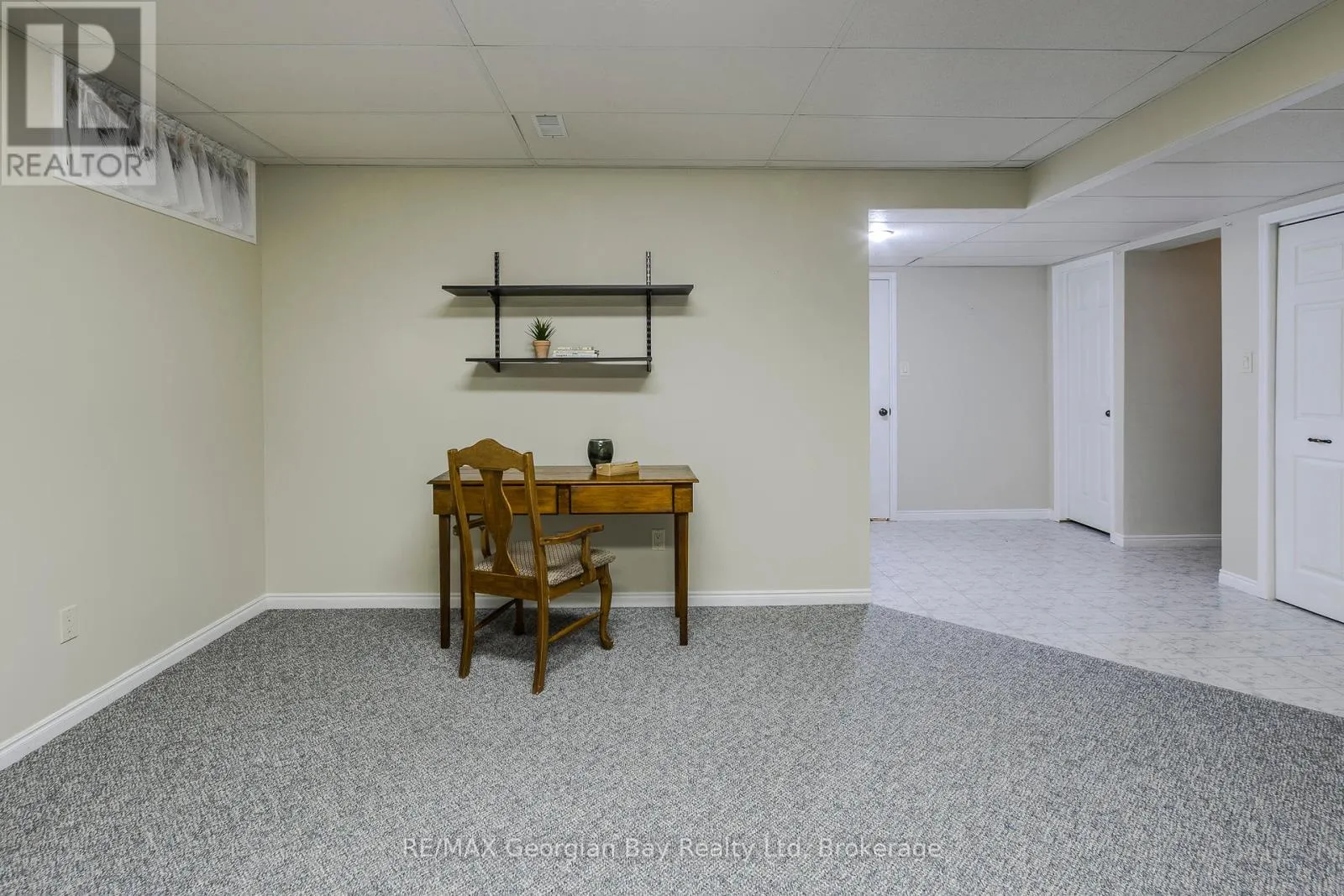 48 - 696 KING STREET, #48