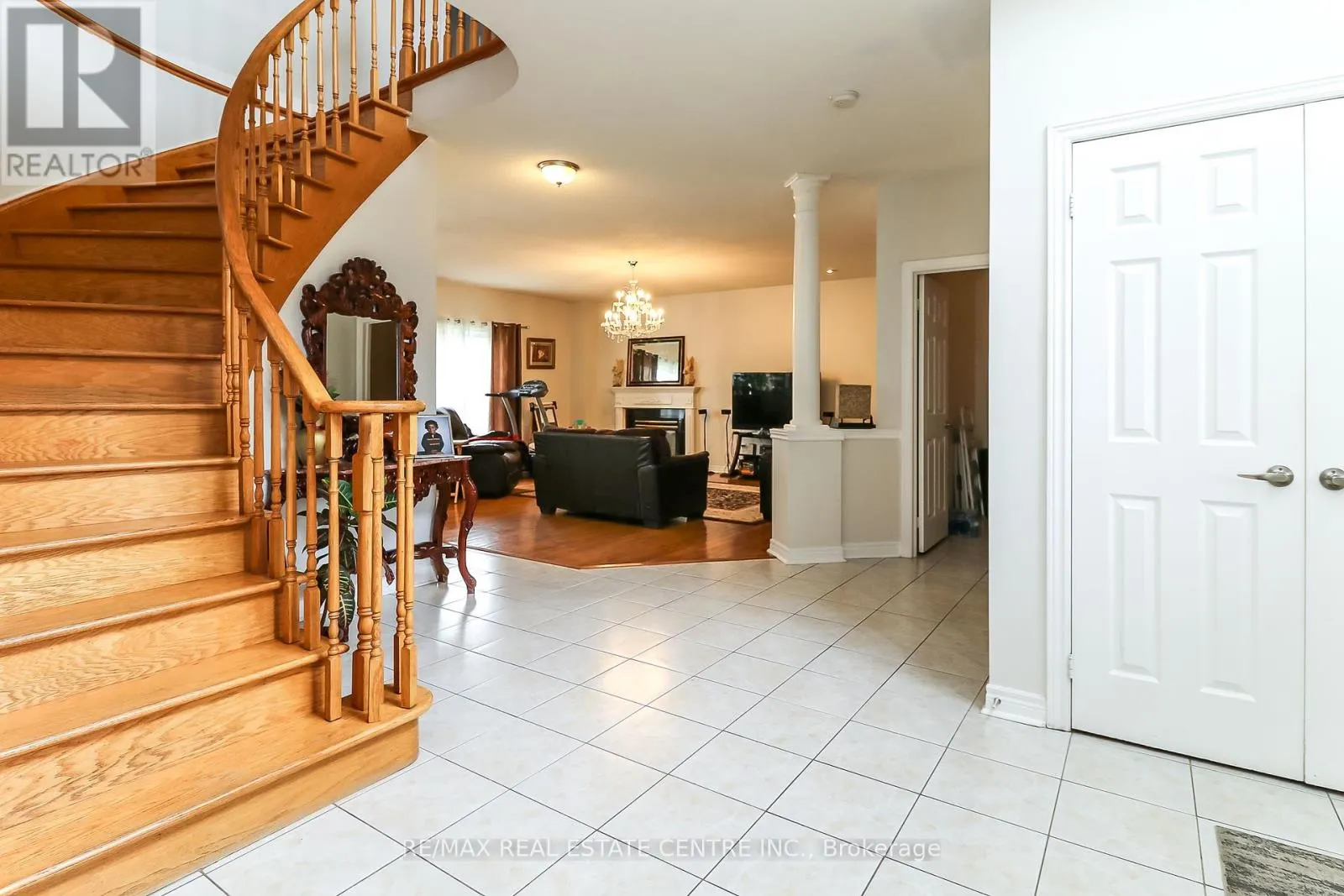 1 SANDRINGHAM DRIVE