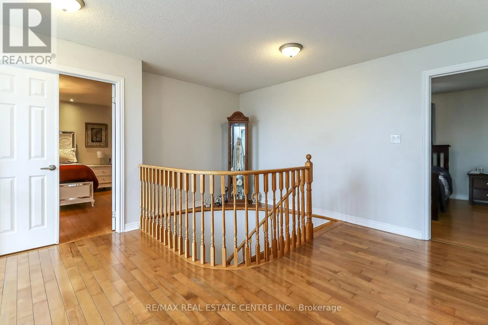 1 SANDRINGHAM DRIVE