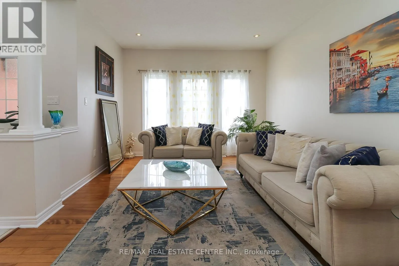1 SANDRINGHAM DRIVE