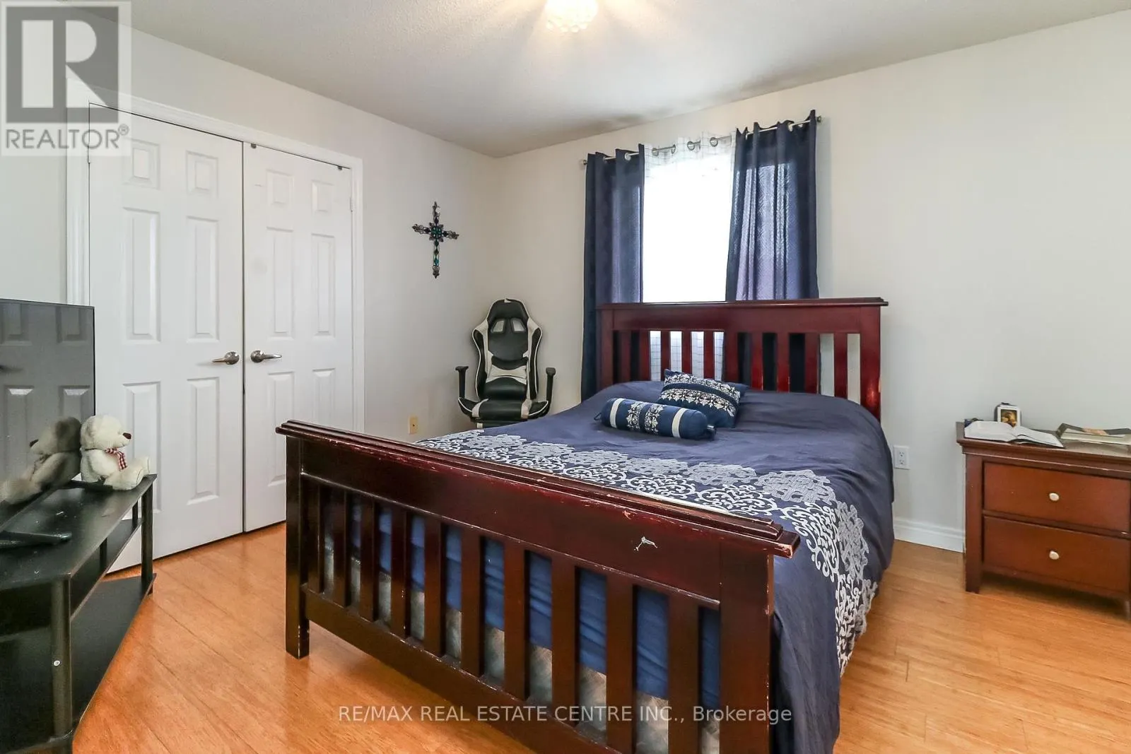 1 SANDRINGHAM DRIVE