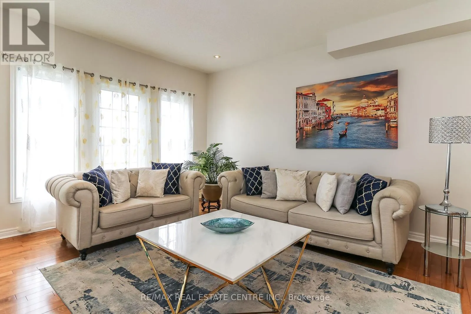 1 SANDRINGHAM DRIVE