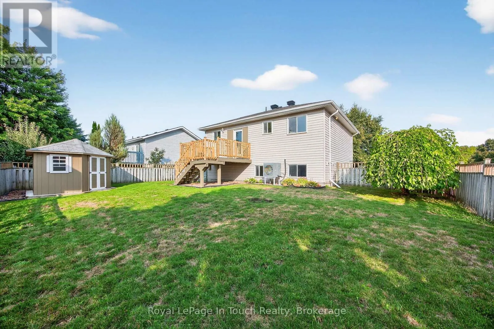 640 WAYNE CRESCENT