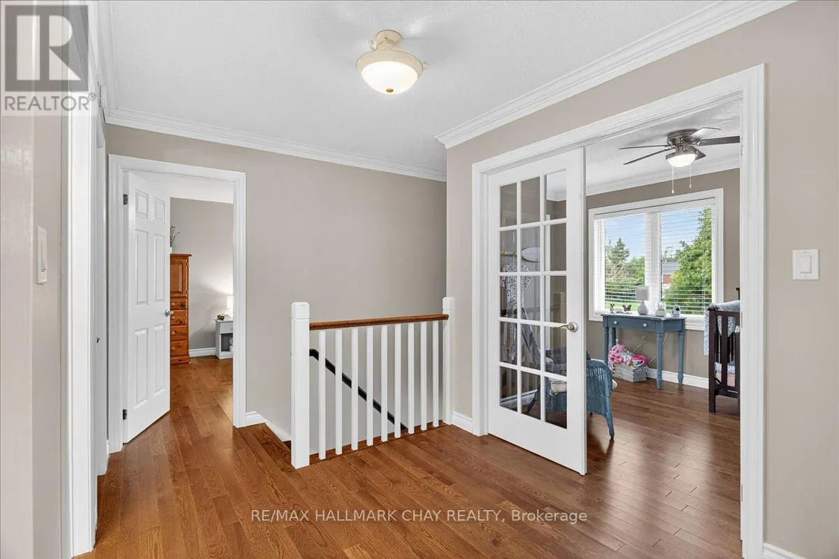 35 HOWARD DRIVE