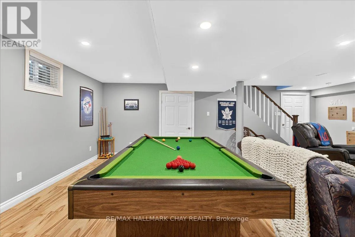 35 HOWARD DRIVE