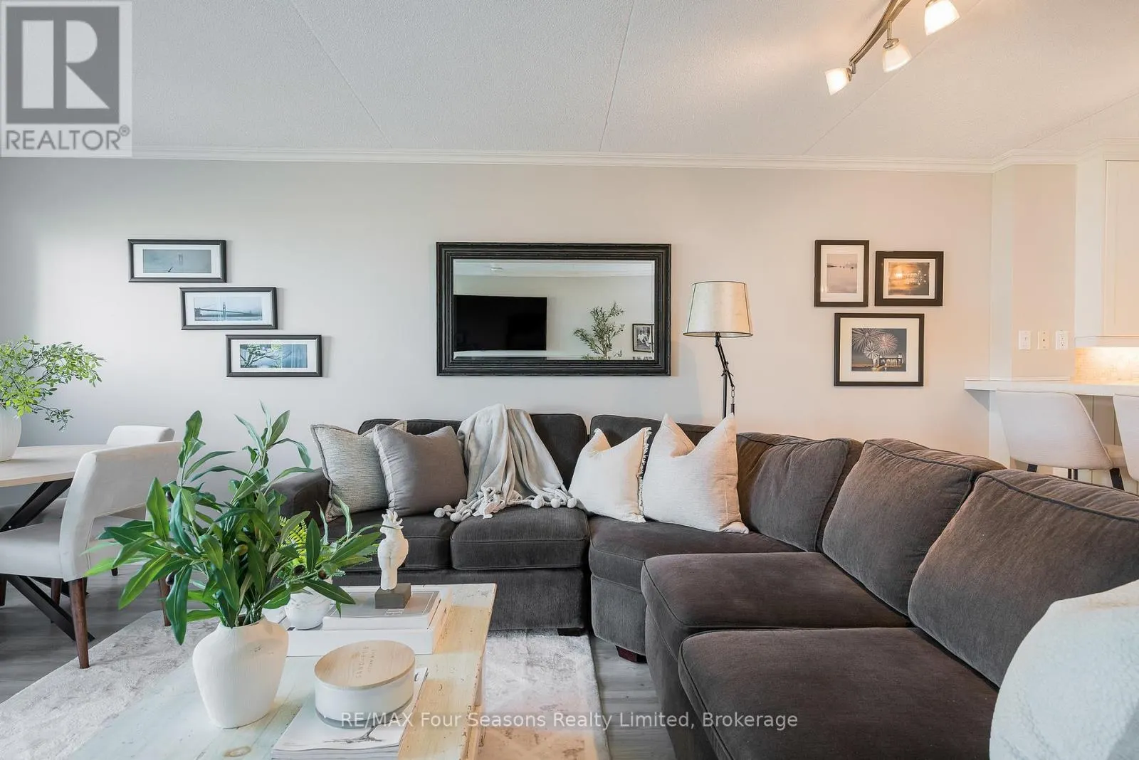 24 - 44 TROTT BOULEVARD S, #24