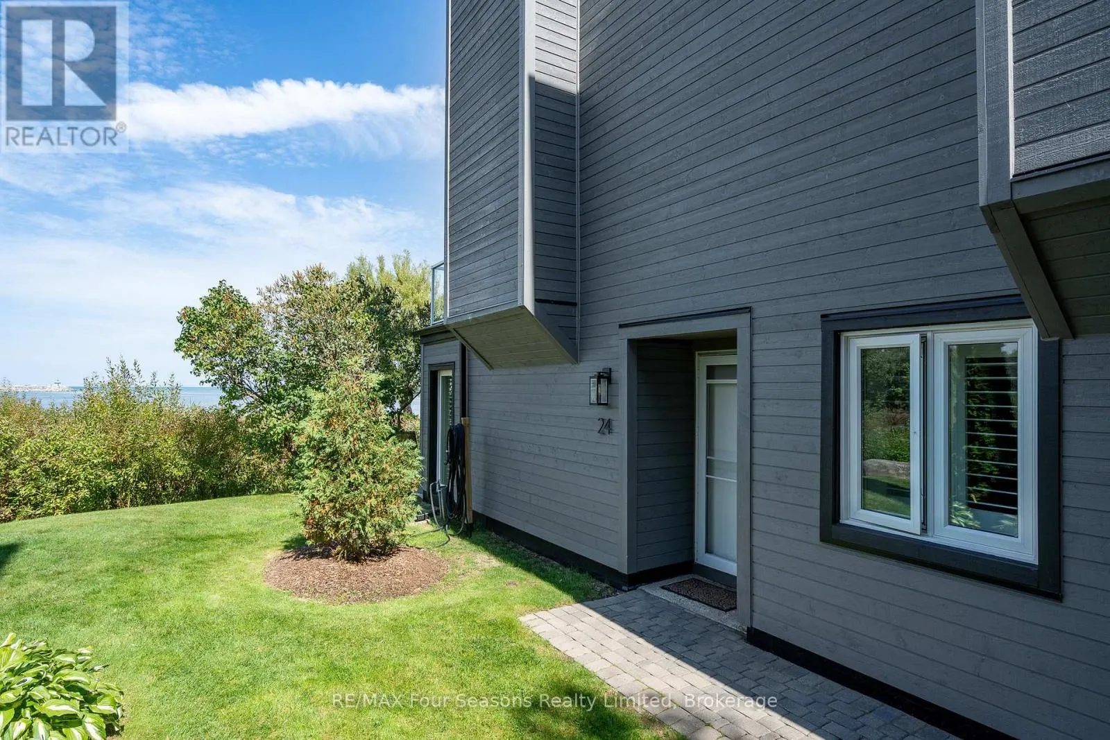 24 - 44 TROTT BOULEVARD S, #24