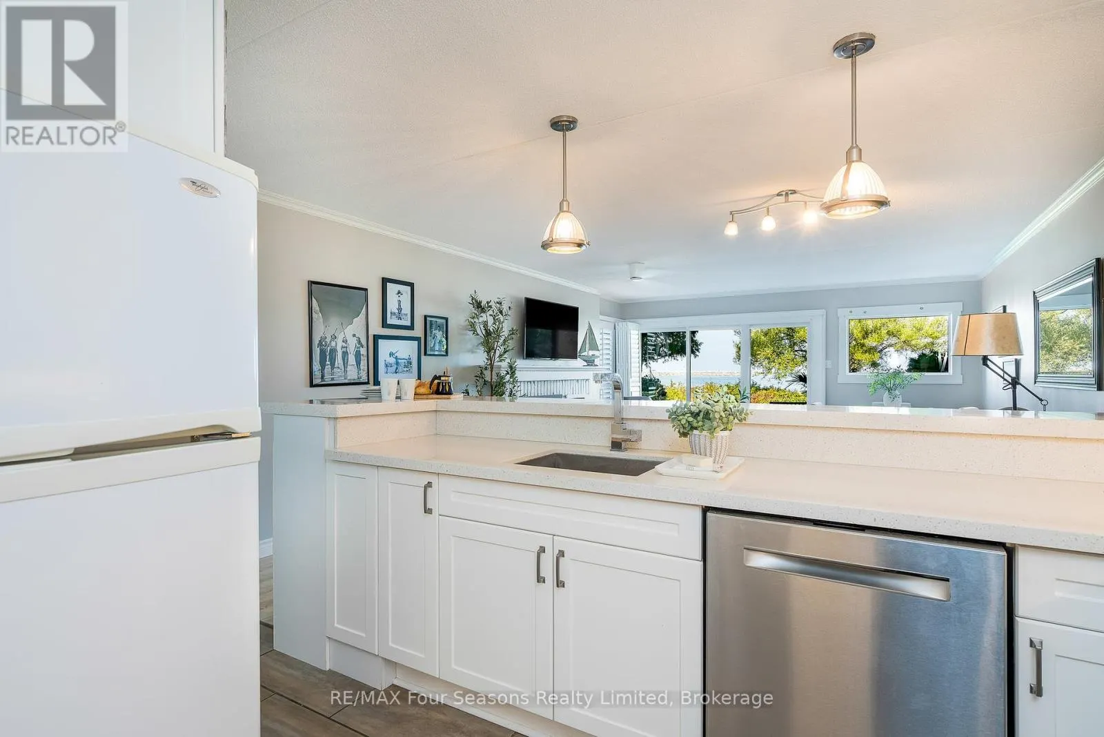 24 - 44 TROTT BOULEVARD S, #24