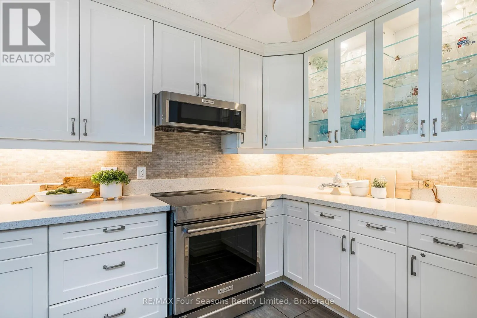 24 - 44 TROTT BOULEVARD S, #24
