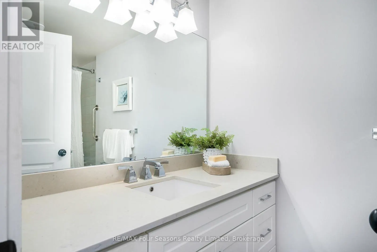 24 - 44 TROTT BOULEVARD S, #24
