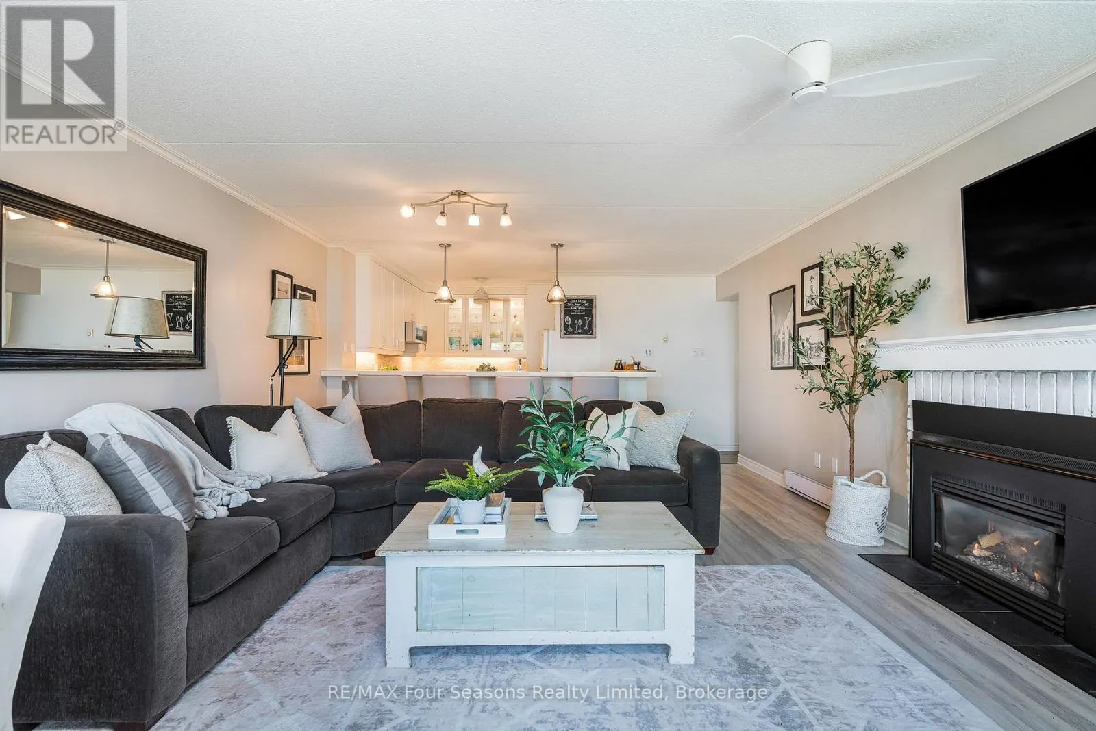 24 - 44 TROTT BOULEVARD S, #24