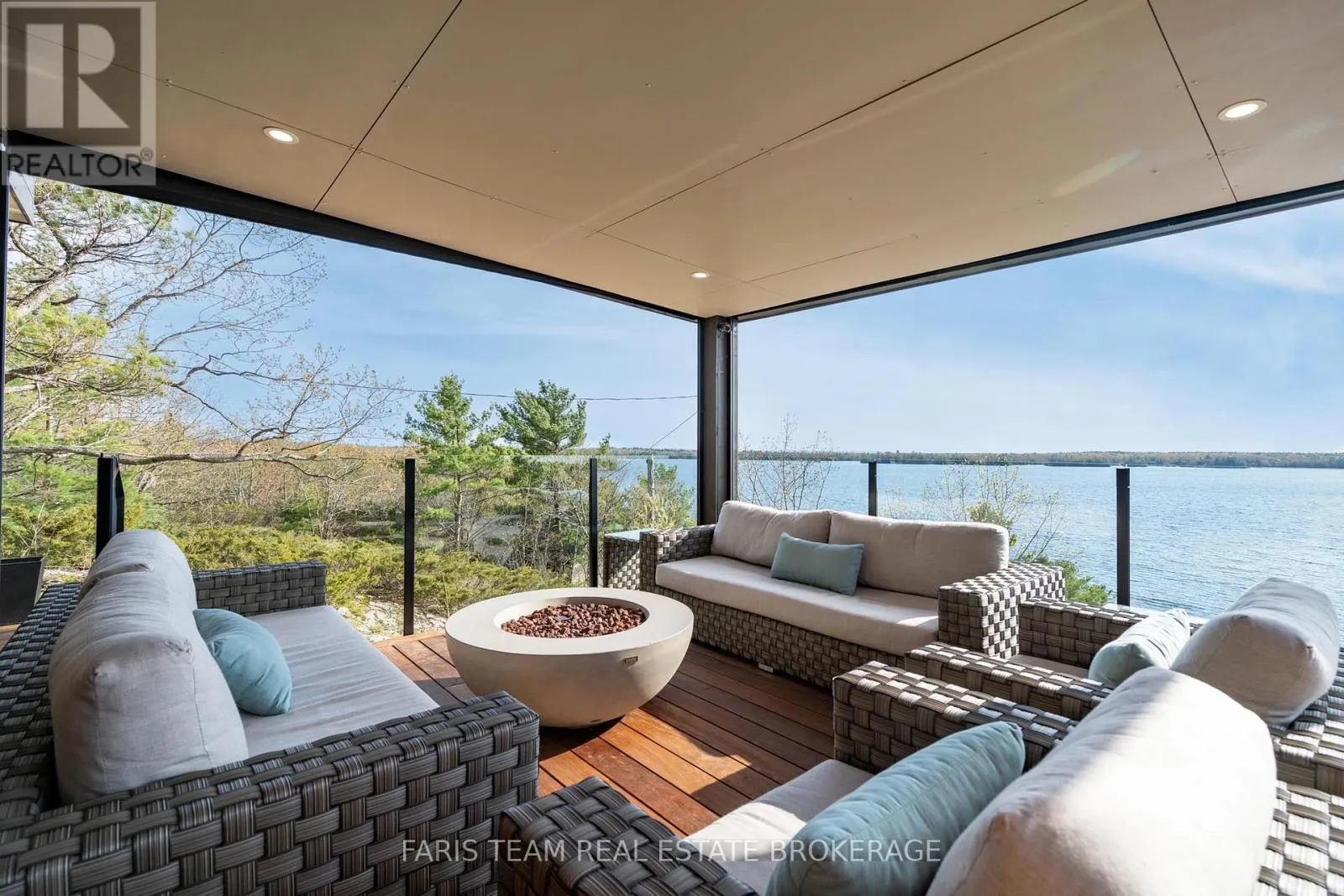 3886 EAST SHORE ROAD