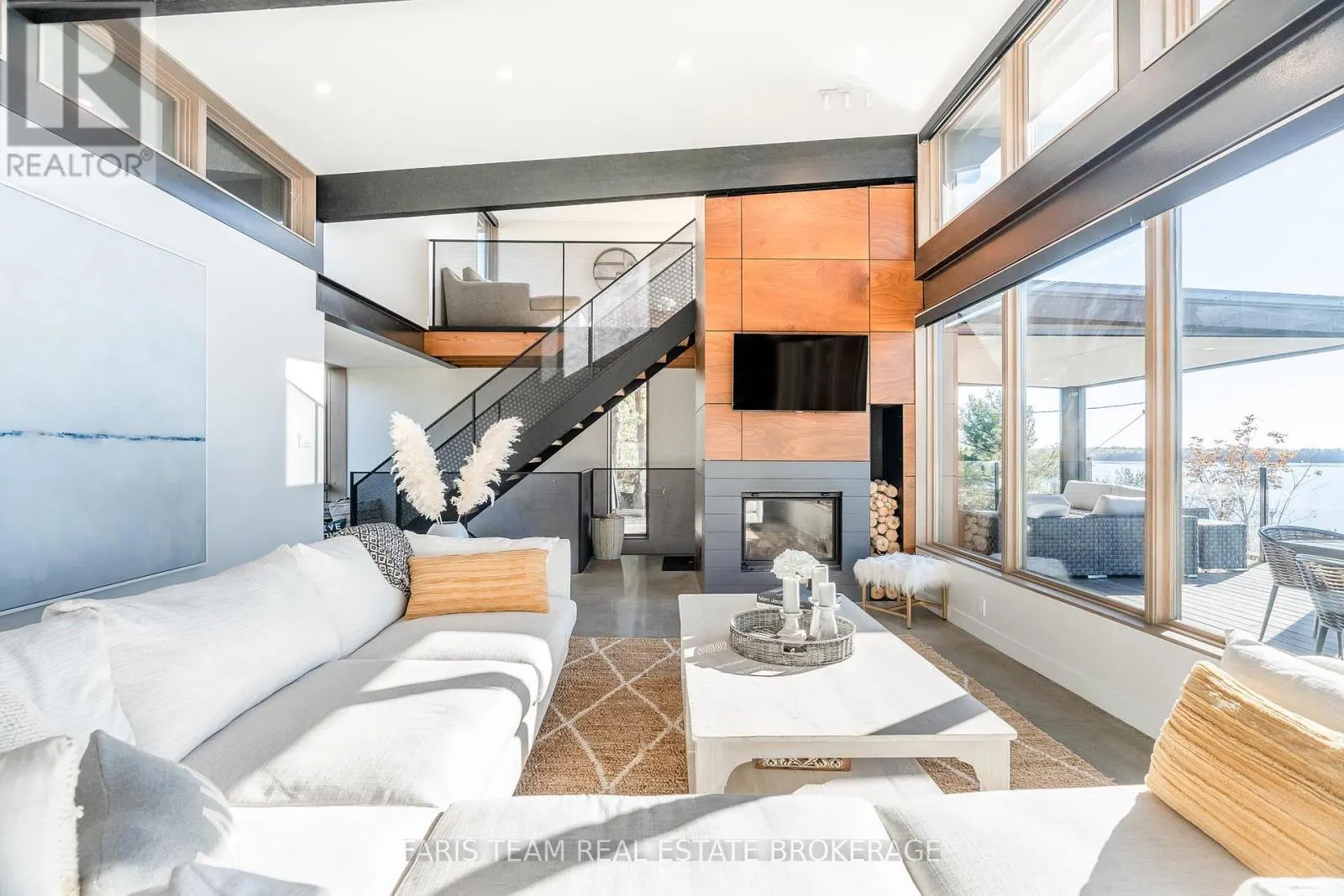 3886 EAST SHORE ROAD