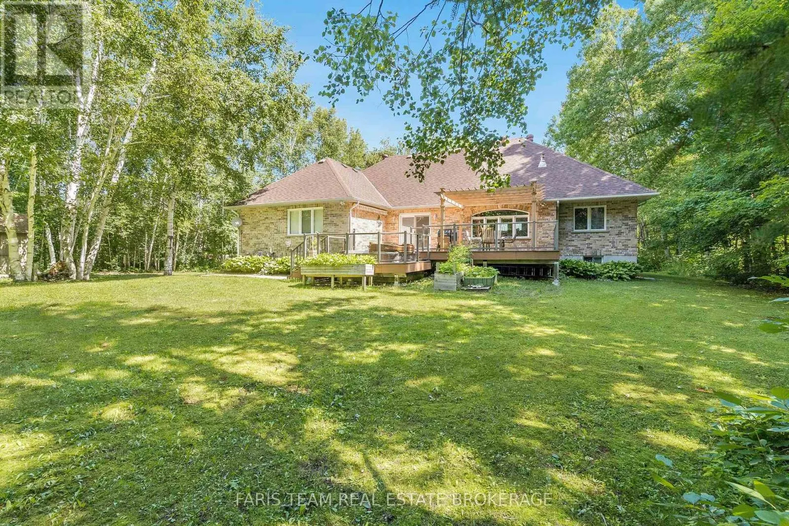 6 MEADOWBROOK BOULEVARD