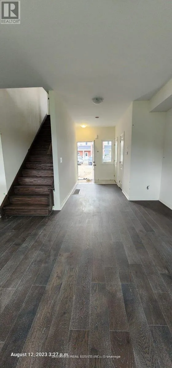 44 LAHEY CRESCENT