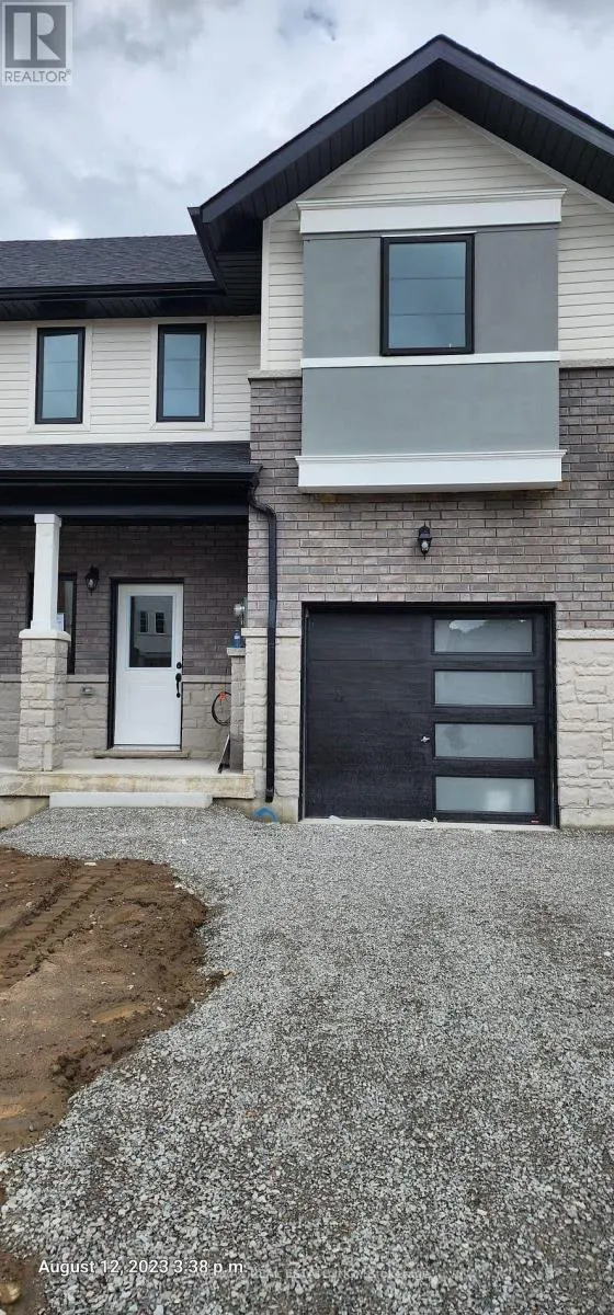 44 LAHEY CRESCENT