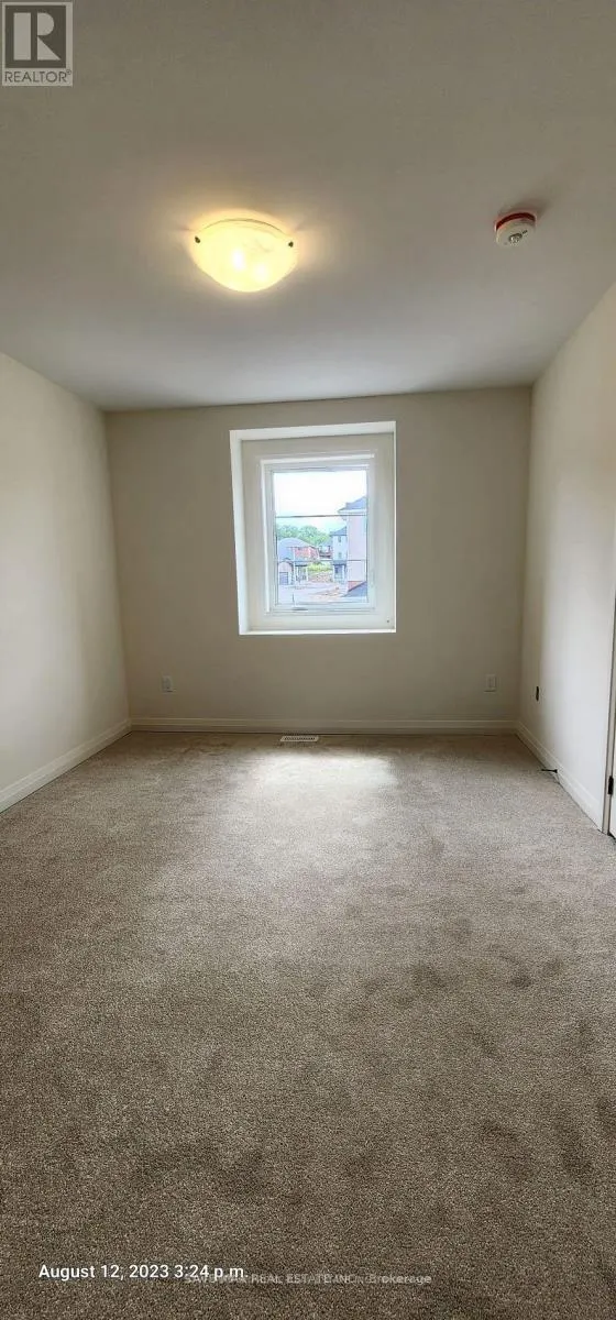 44 LAHEY CRESCENT