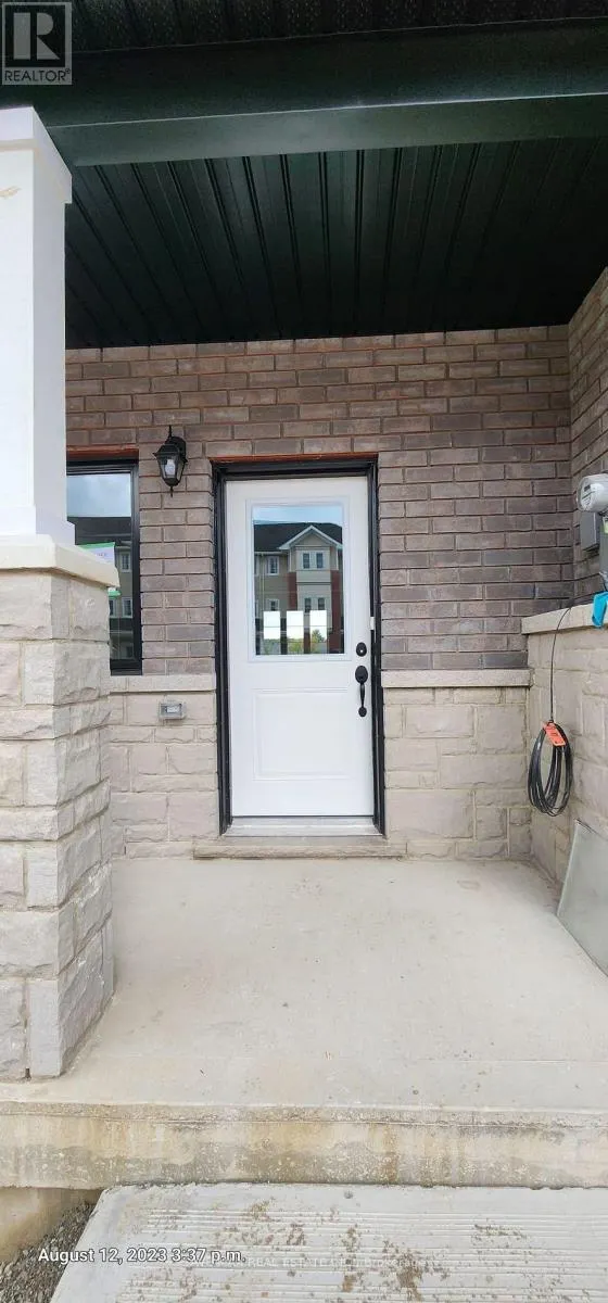 44 LAHEY CRESCENT