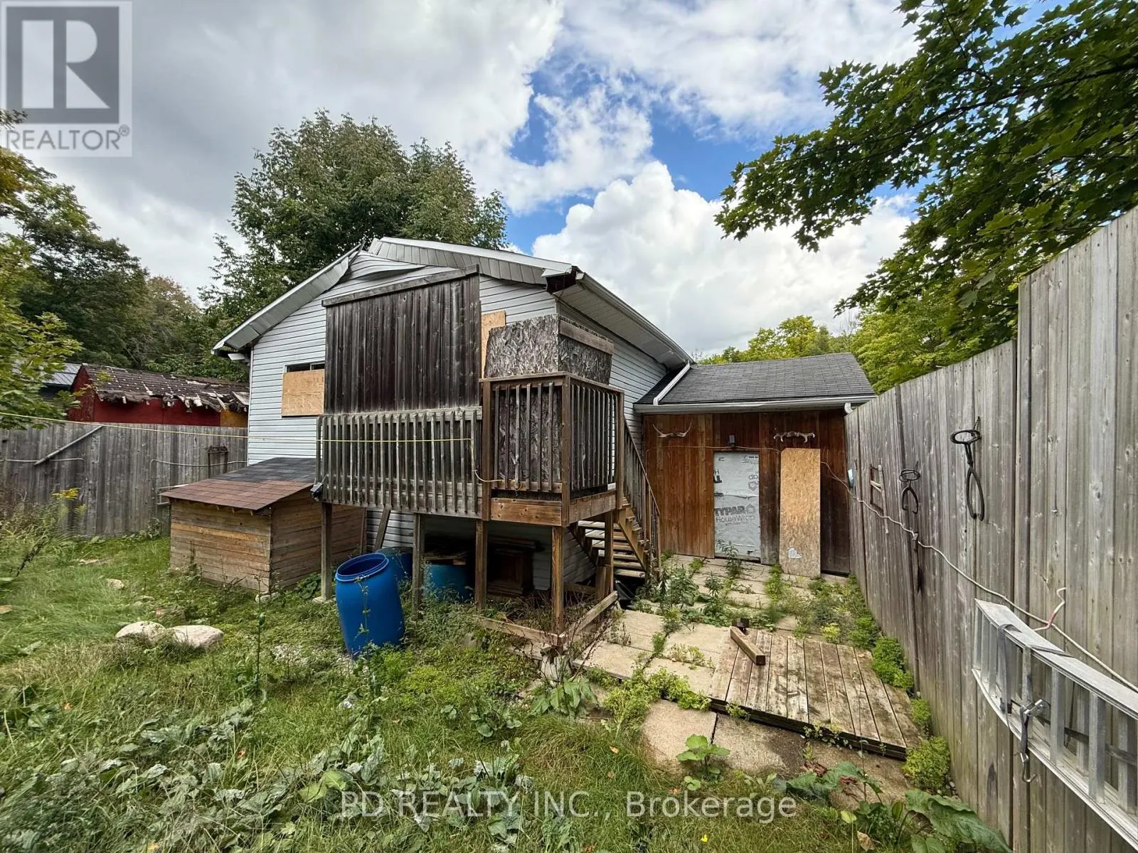 82 MCARTHUR DRIVE