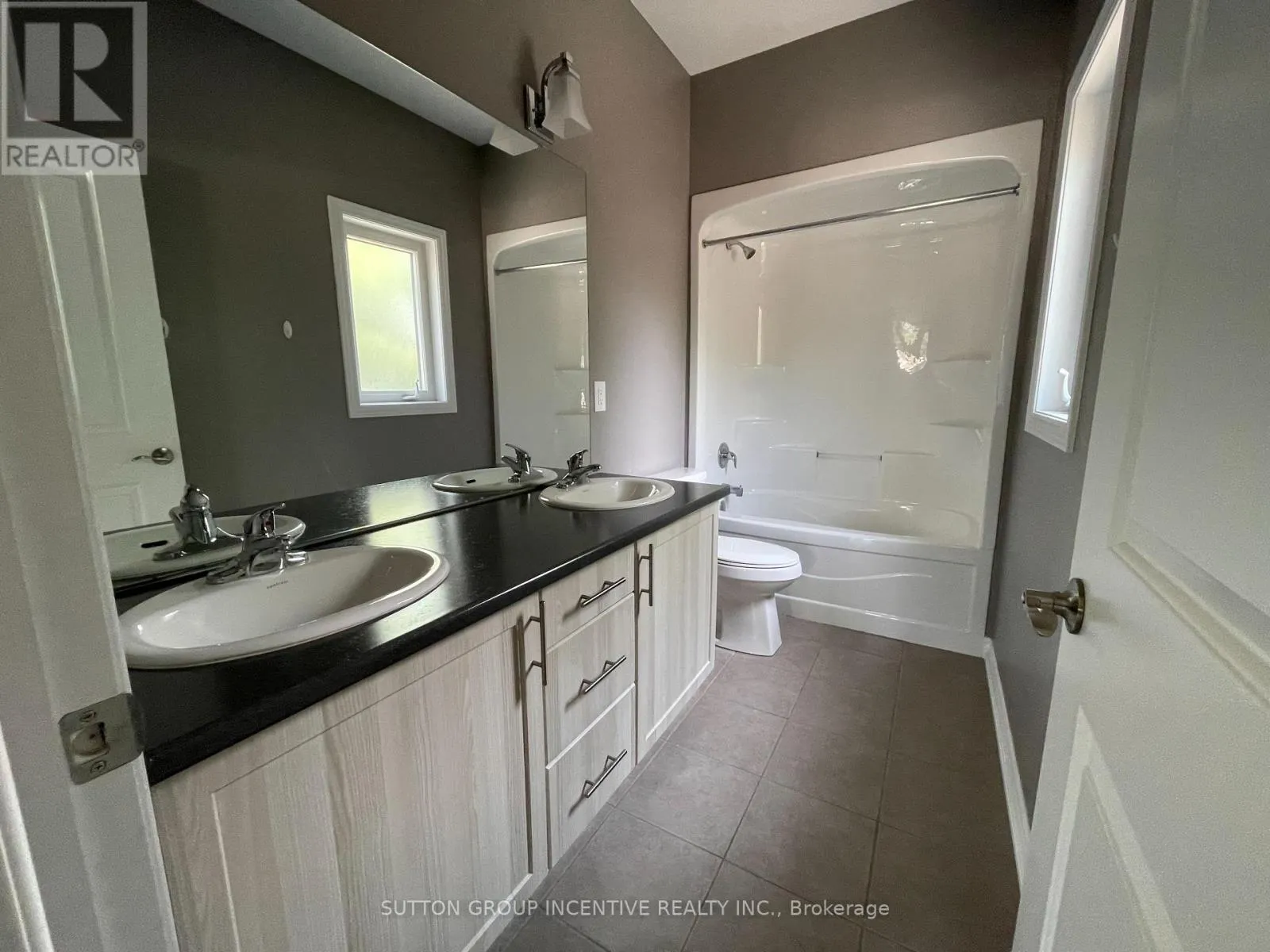 1803A RIVER ROAD W