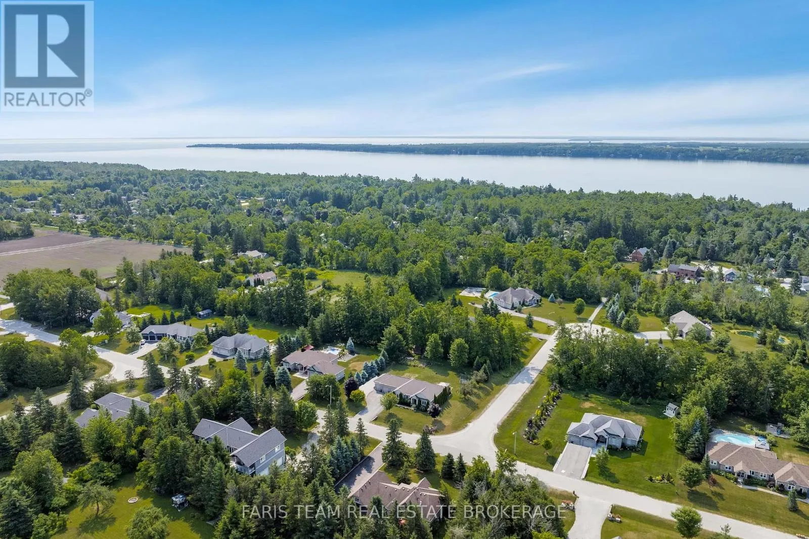 64 RED OAK CRESCENT