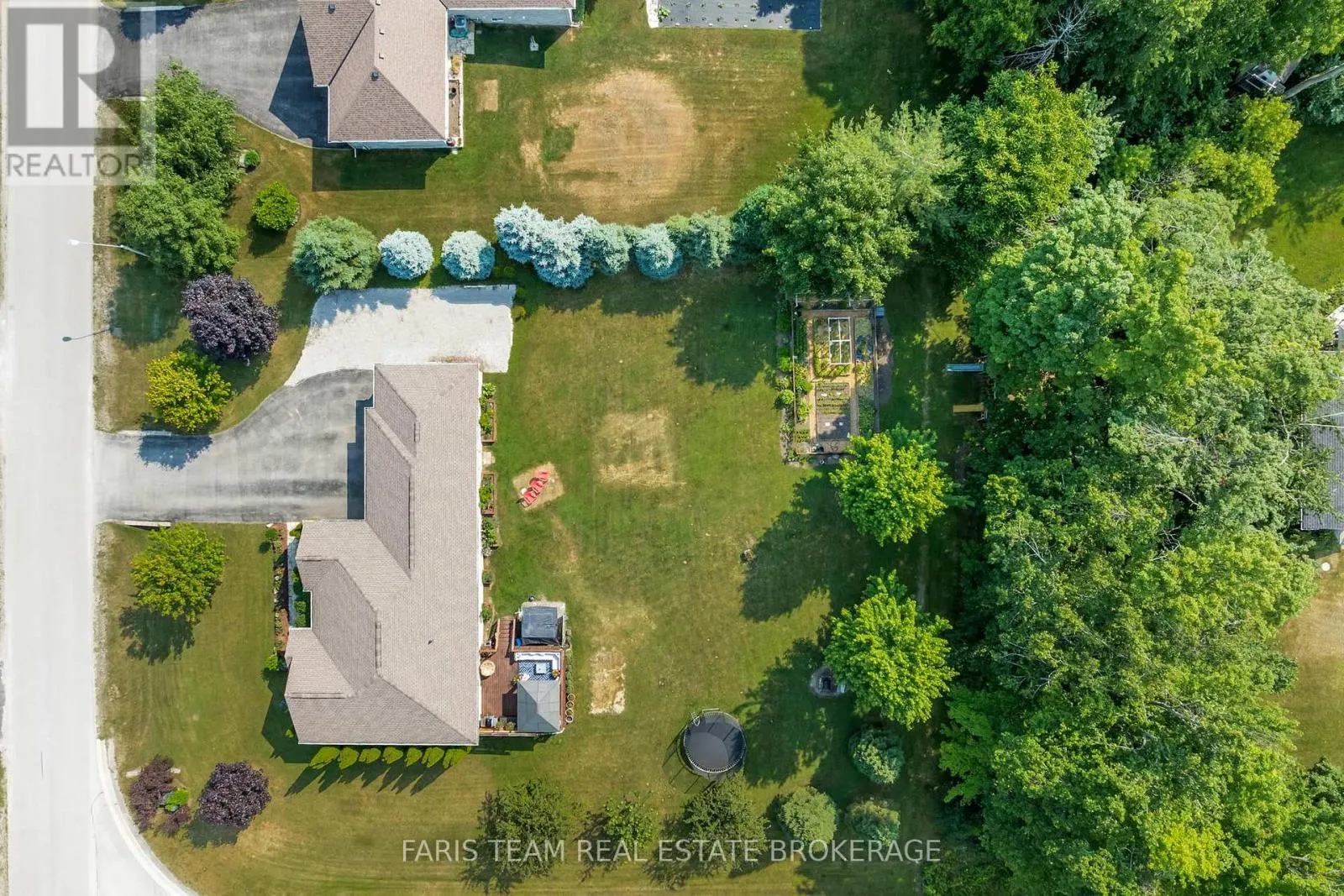 64 RED OAK CRESCENT