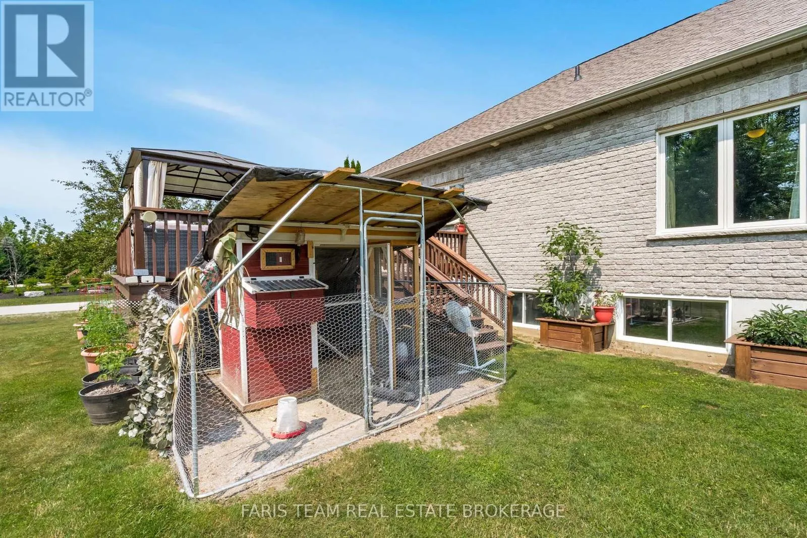 64 RED OAK CRESCENT