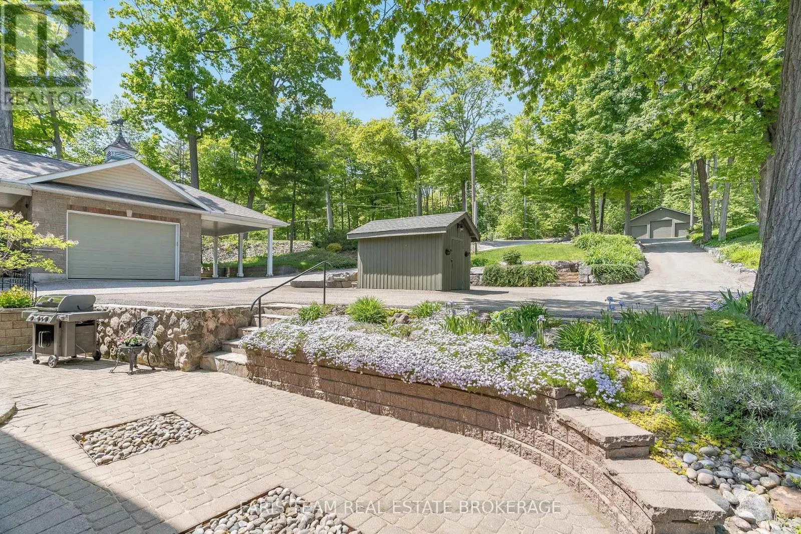 431 MUNDY'S BAY ROAD