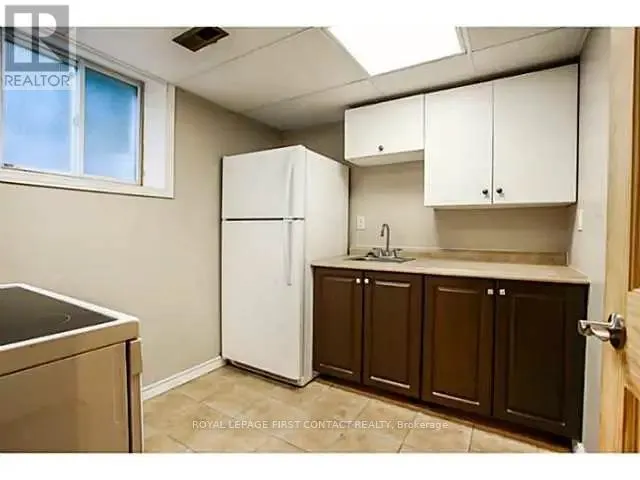 BASEMENT - 9 REDWOOD *LOWER LEVEL* COURT