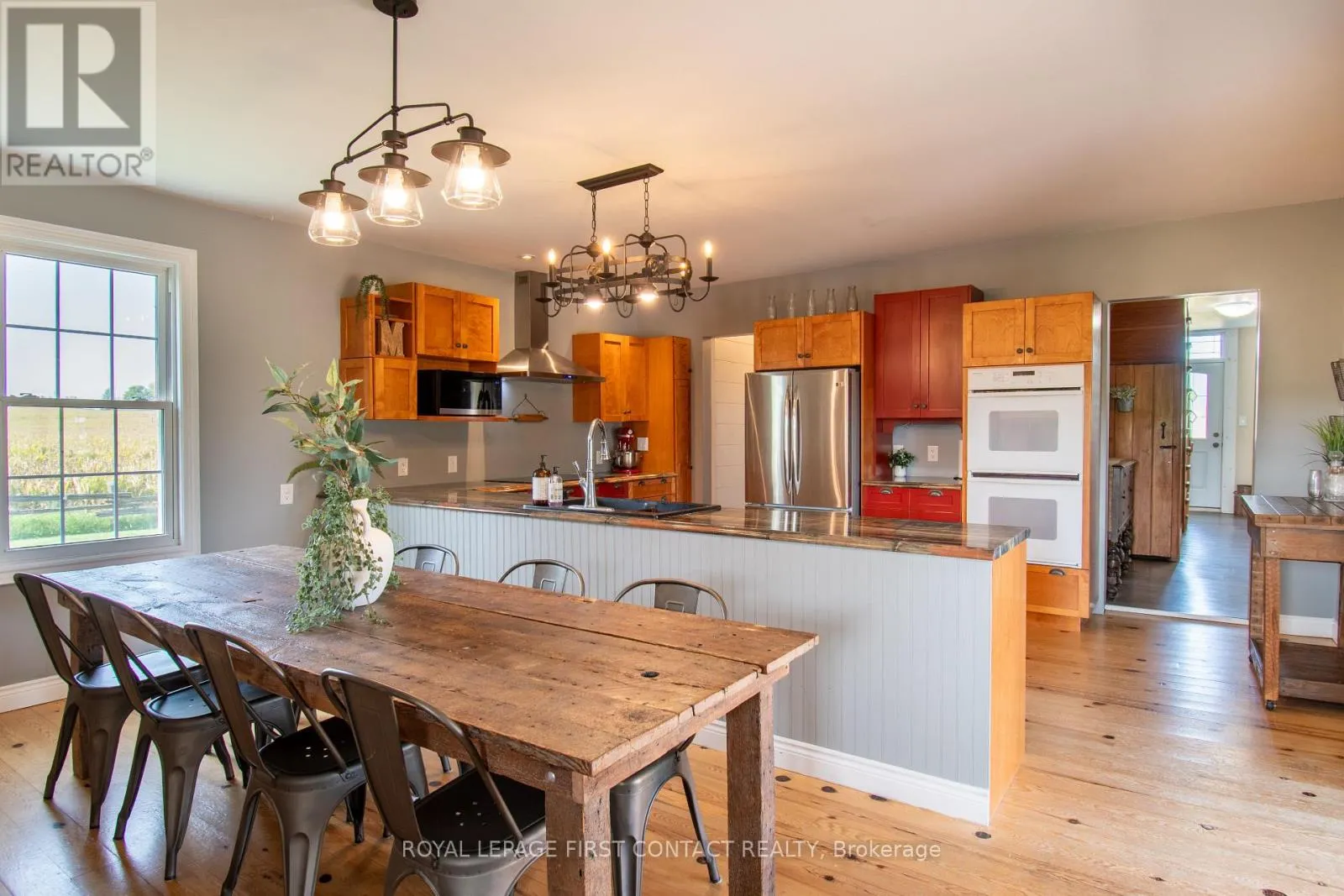 1293 RAINBOW VALLEY ROAD E