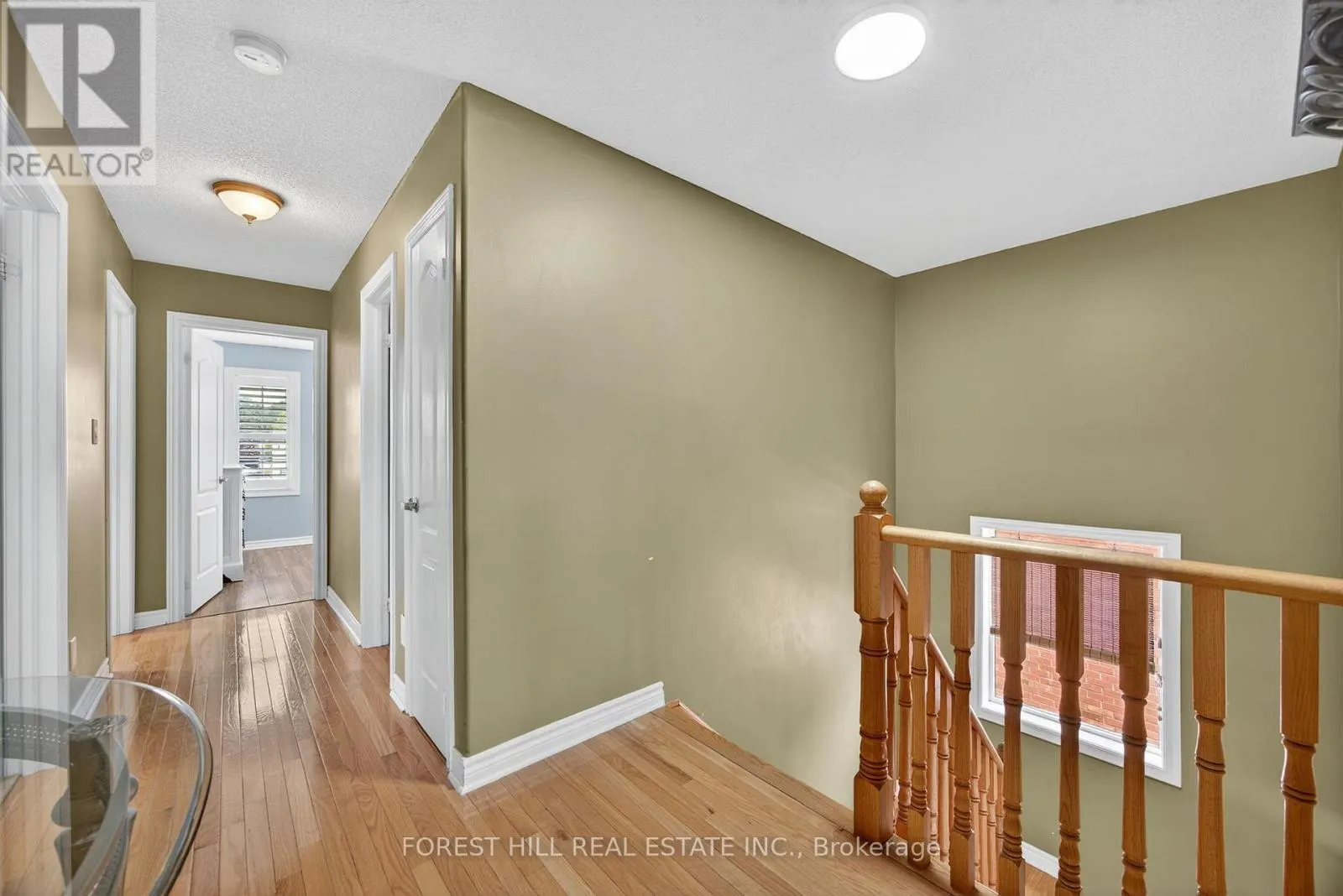 31 CONNAUGHT LANE