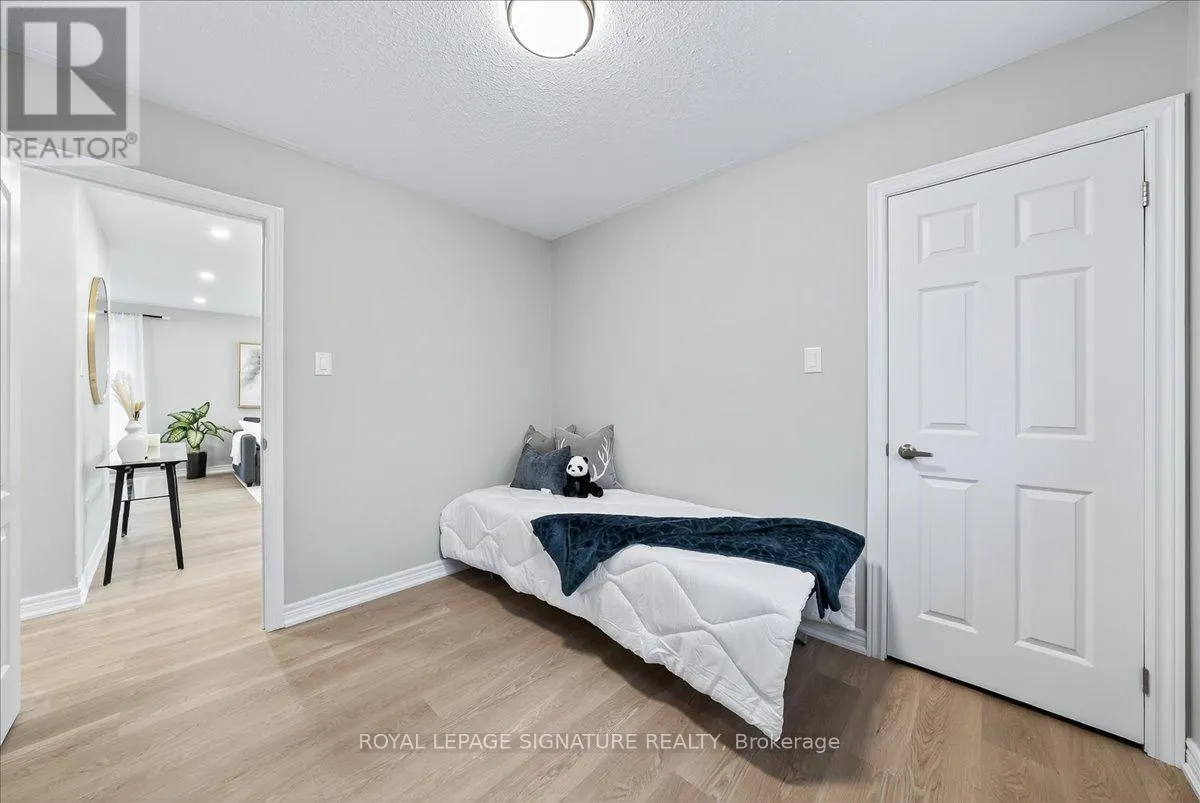 83 SUN KING CRESCENT