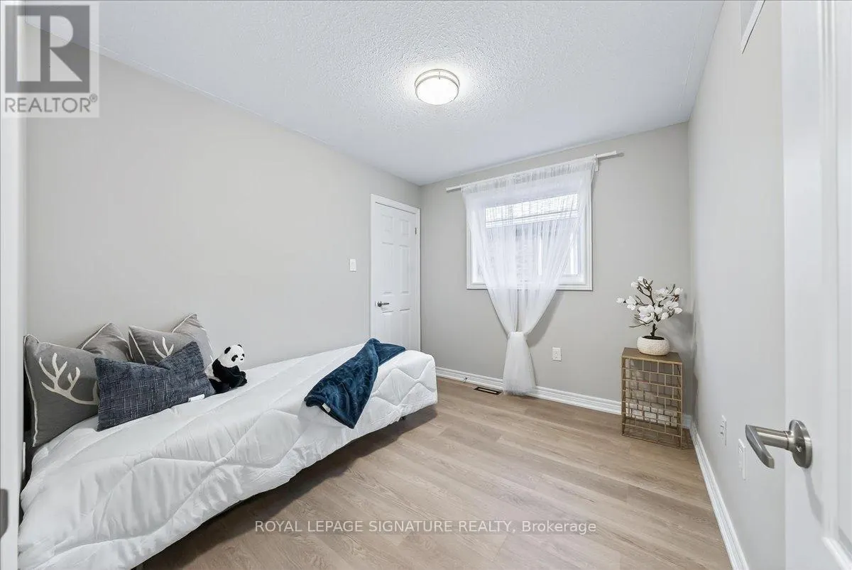 83 SUN KING CRESCENT