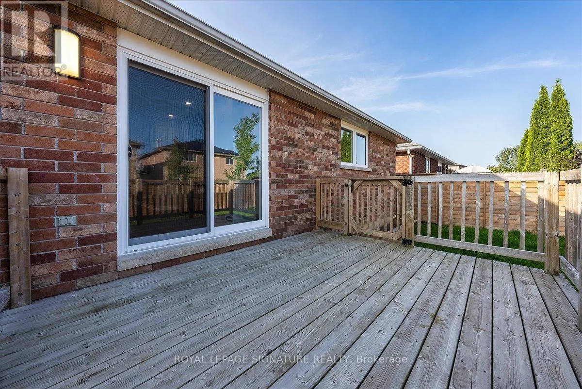 83 SUN KING CRESCENT