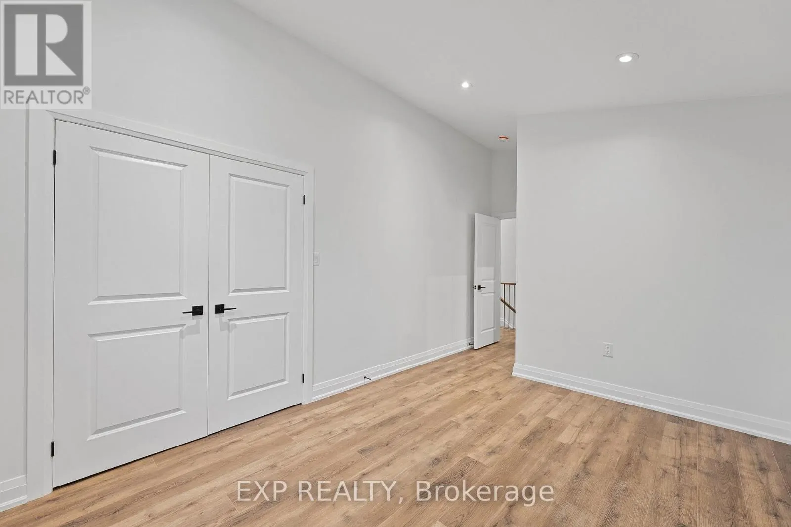 168 BERCZY STREET