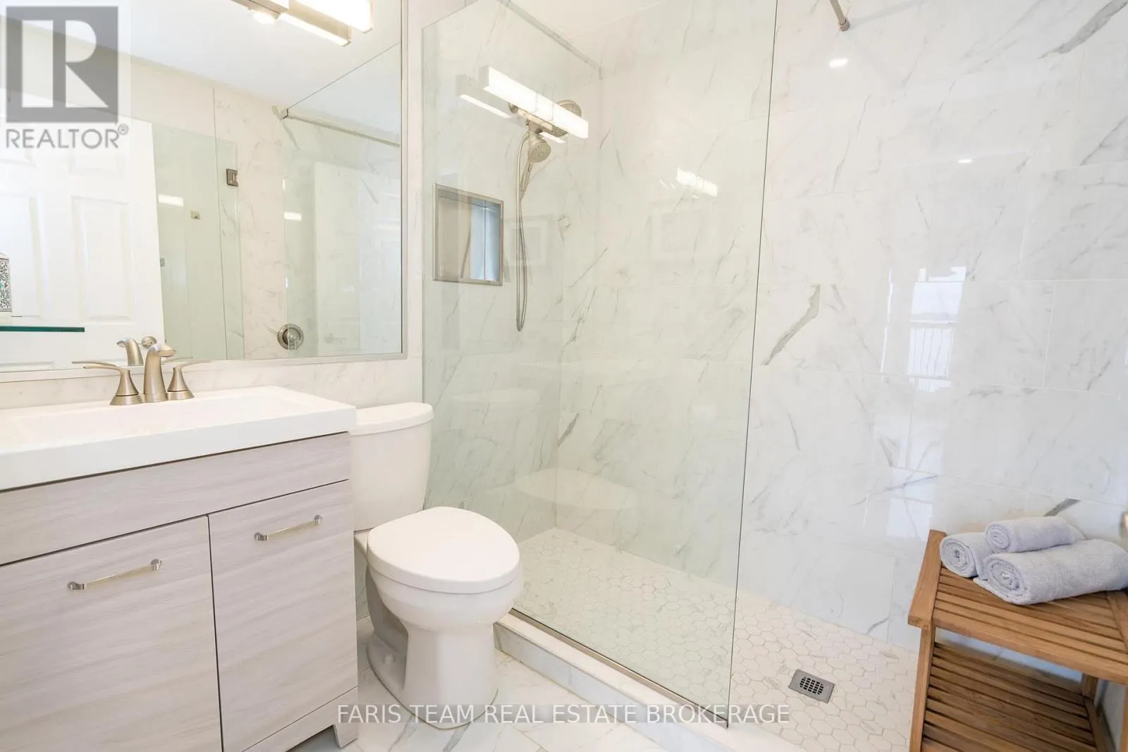 282 ROBINS POINT ROAD