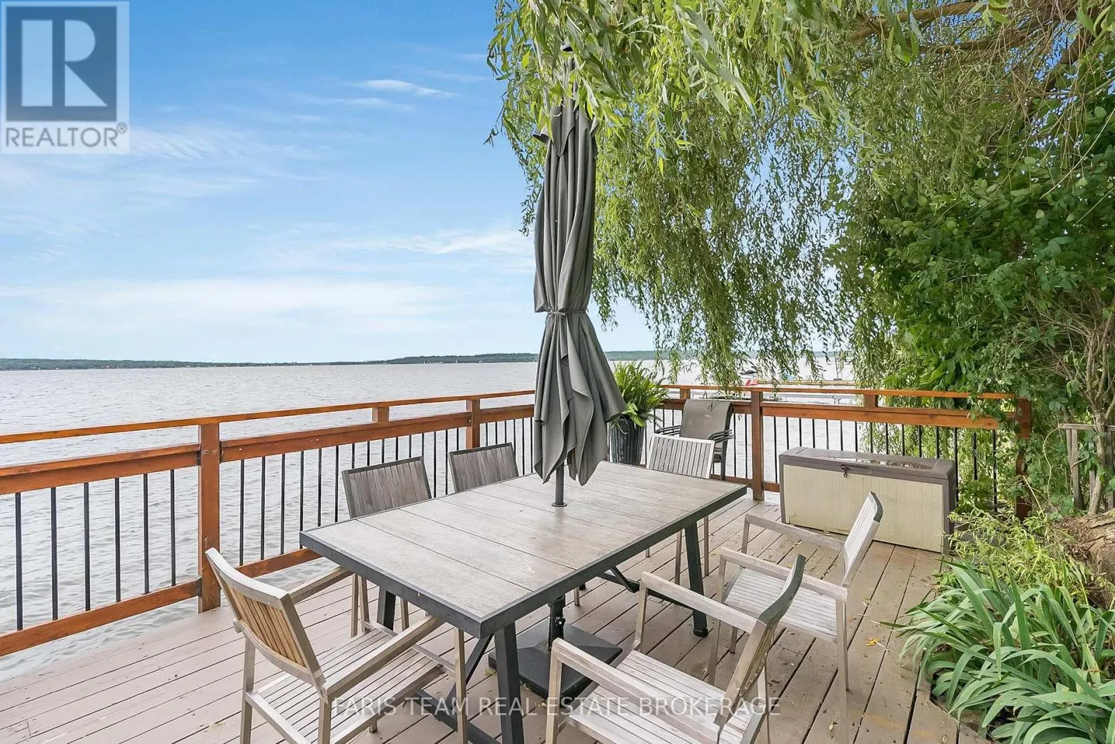 282 ROBINS POINT ROAD