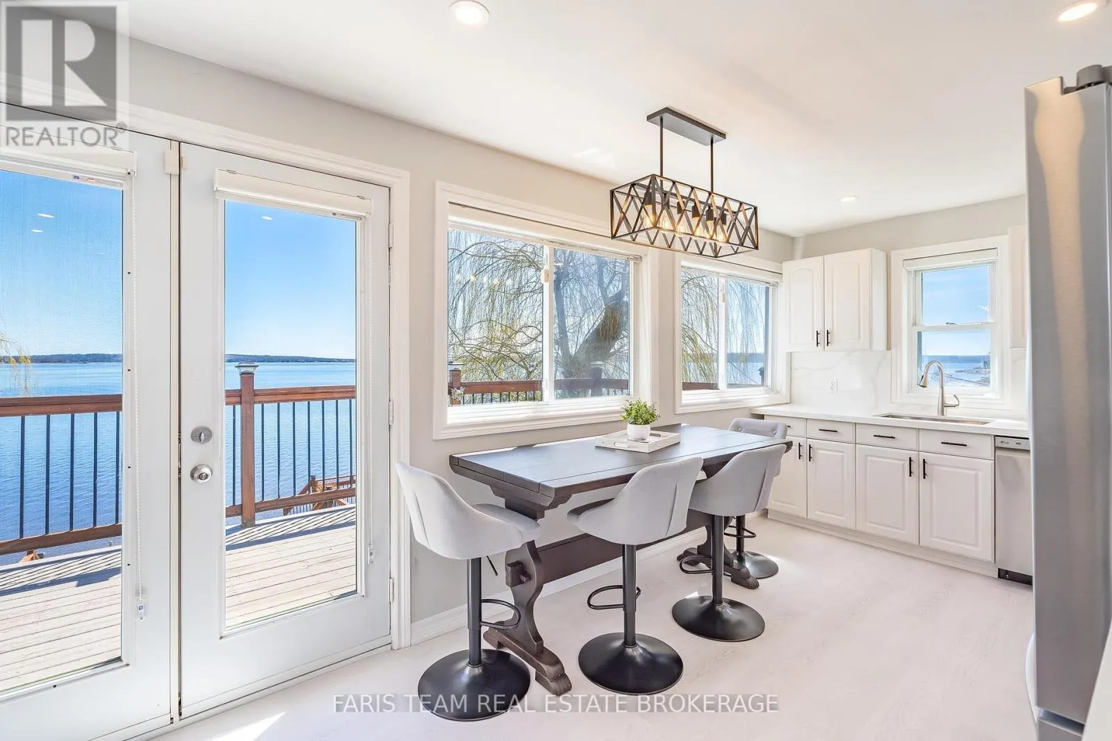 282 ROBINS POINT ROAD