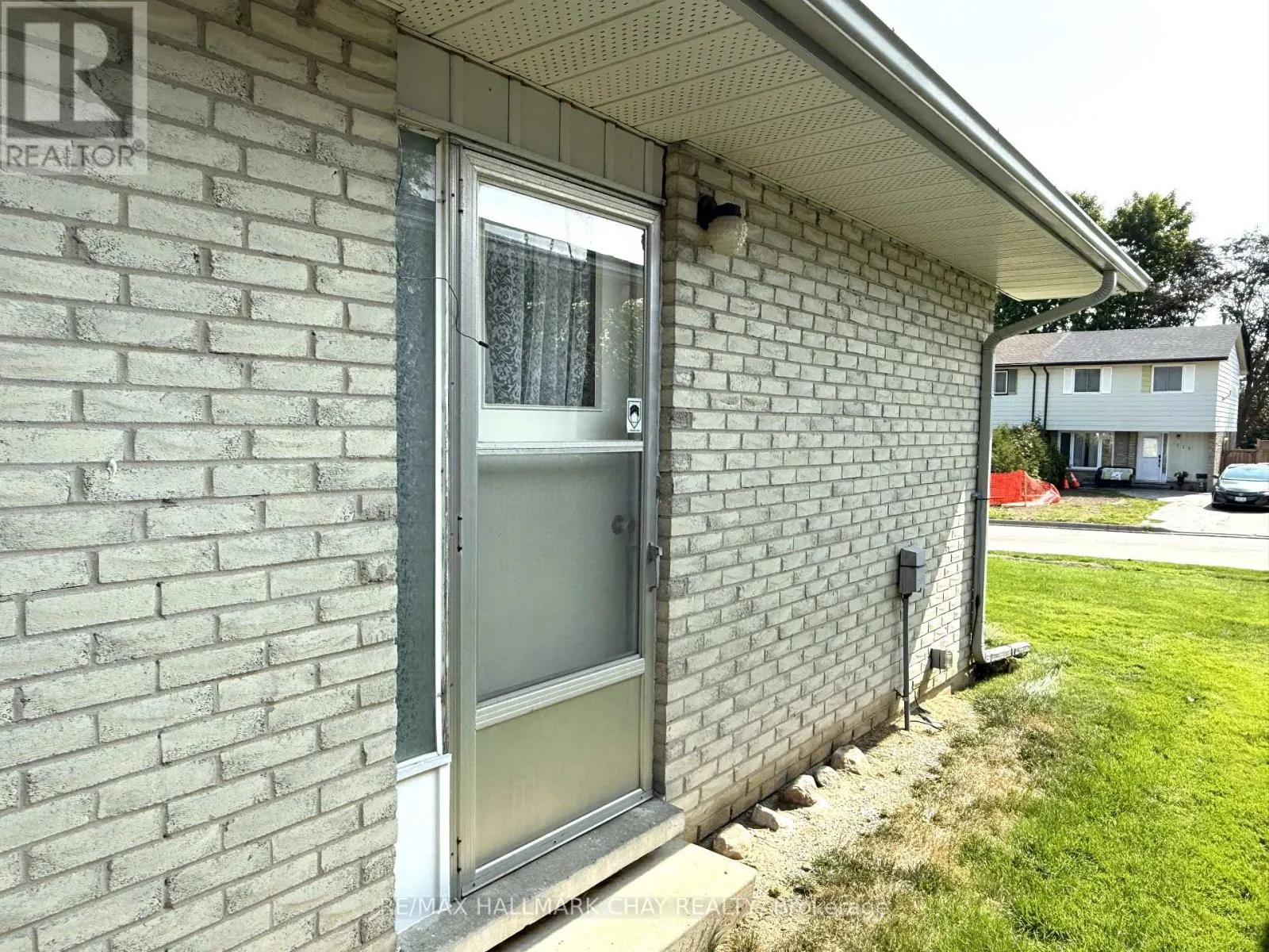 114 DAPHNE CRESCENT
