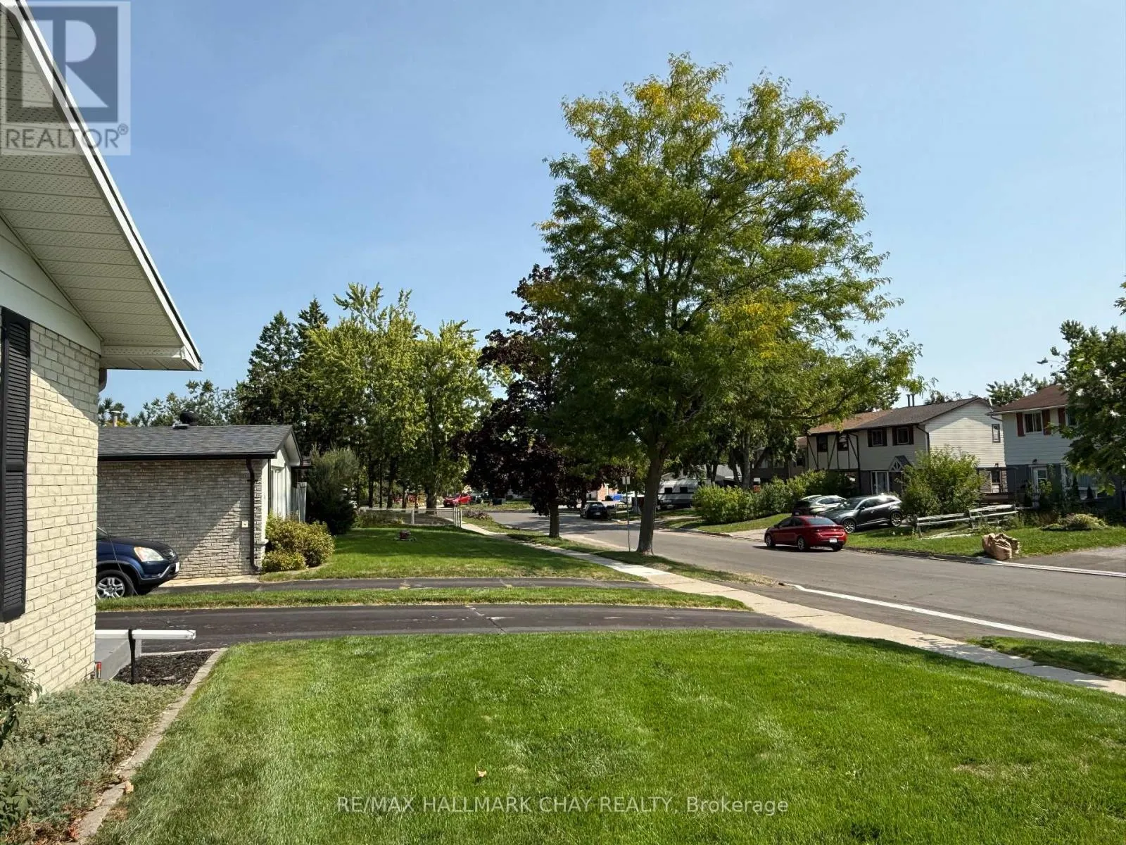 114 DAPHNE CRESCENT