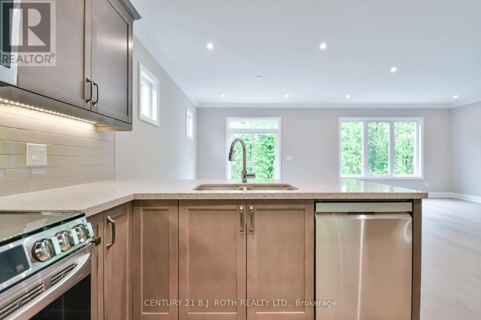 433 RUSS HOWARD DRIVE