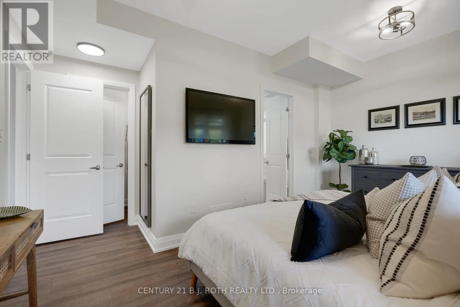 99 FRANKLIN TRAIL